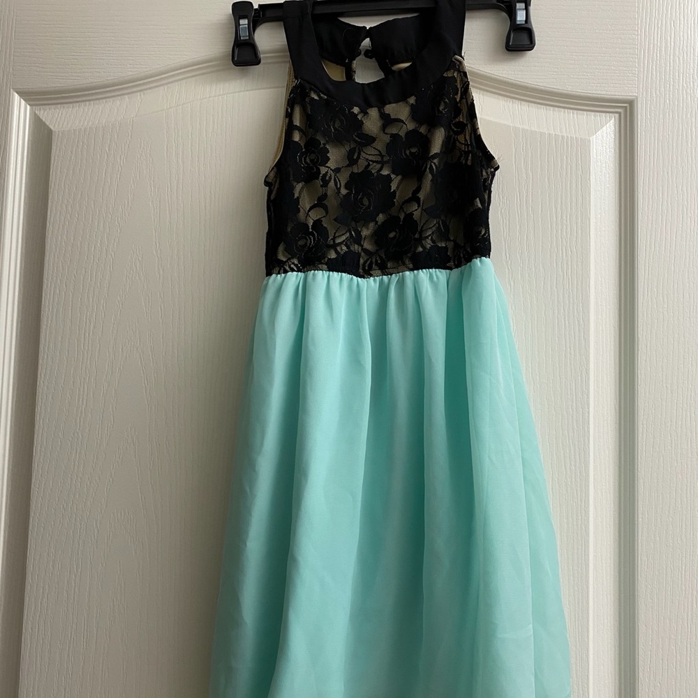 Young girls roxette dress